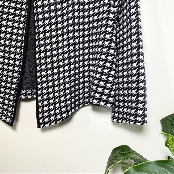 Gail morgado houndstooth black/white knit sweater - Picture 2 of 7
